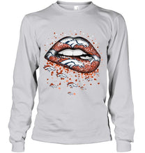 Load image into Gallery viewer, Denver Broncos heart glitter pattern lips shirt