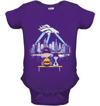 Load image into Gallery viewer, snoopy watch Denver Broncos city shirt