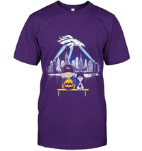 Load image into Gallery viewer, snoopy watch Denver Broncos city shirt