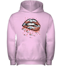 Load image into Gallery viewer, Denver Broncos heart glitter pattern lips shirt