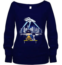 Load image into Gallery viewer, snoopy watch Denver Broncos city shirt