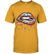 Load image into Gallery viewer, Denver Broncos heart glitter pattern lips shirt
