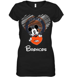 Mickey loves Denver Broncos fan hoodie