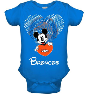 Mickey loves Denver Broncos fan hoodie