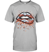 Load image into Gallery viewer, Denver Broncos heart glitter pattern lips shirt
