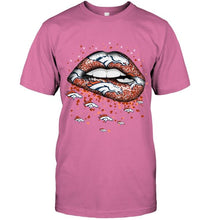 Load image into Gallery viewer, Denver Broncos heart glitter pattern lips shirt
